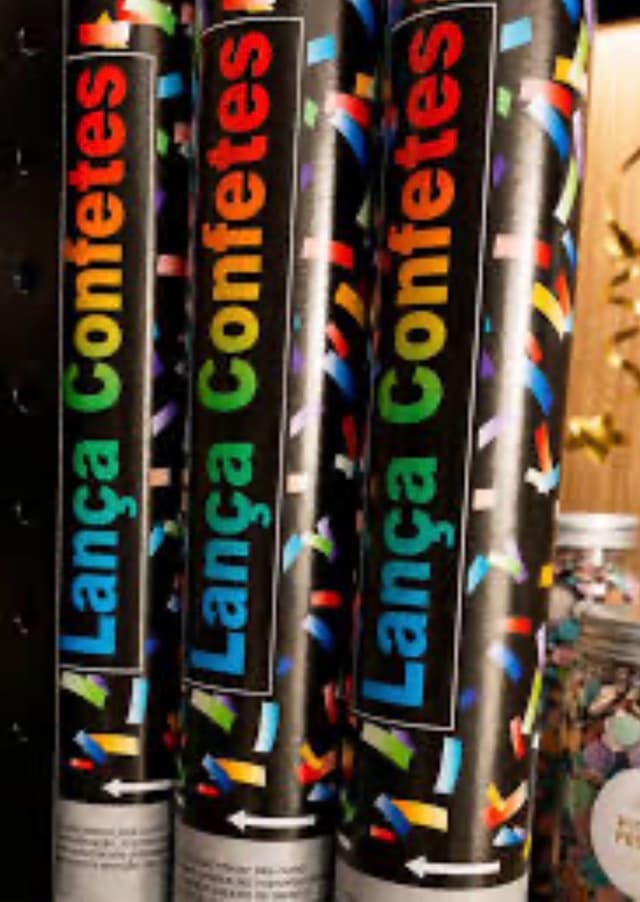 Lança confete colorido